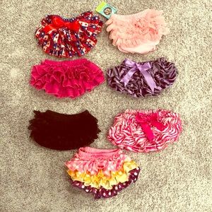 Little Legs ruffle butts